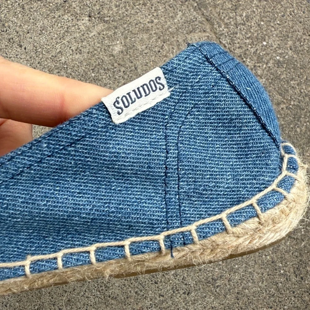 SOLUDOS Embroidered Pineapple Slip-on Espadrilles NWOB Size 9
